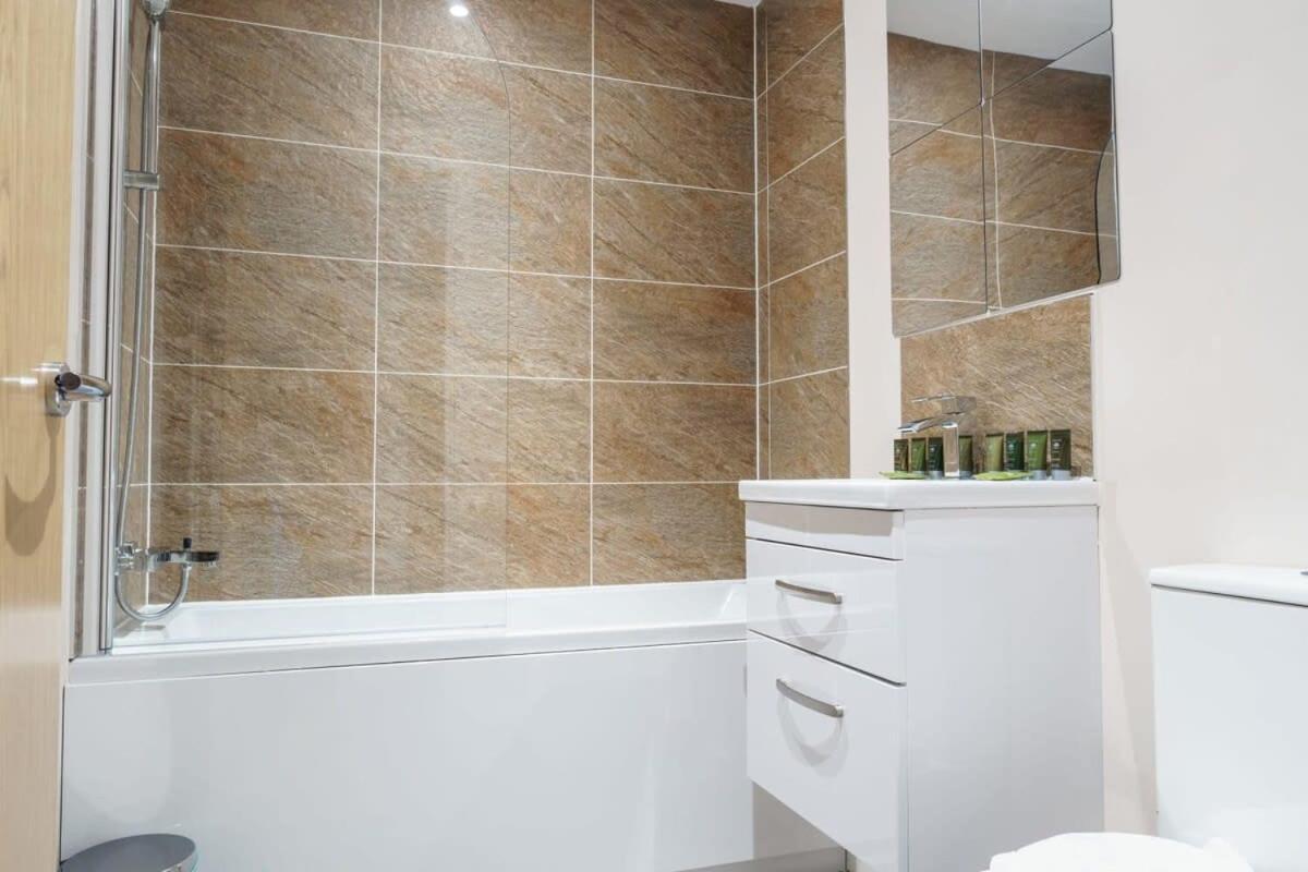Fantastic 1 Bed Apartment Manchester - Sleeps 2 Экстерьер фото